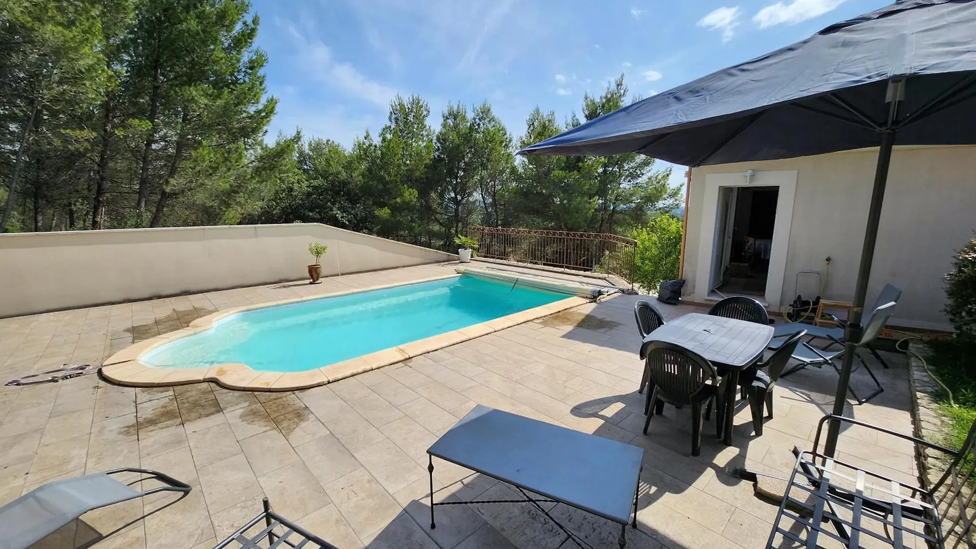 Holiday home Gite Sur Les Hauteurs De Chateaurenard